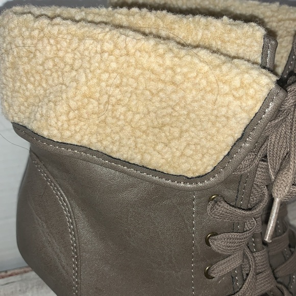 Madden Girl Fuzzy Band high Heel Boot size 7 1/2 - Picture 4 of 10